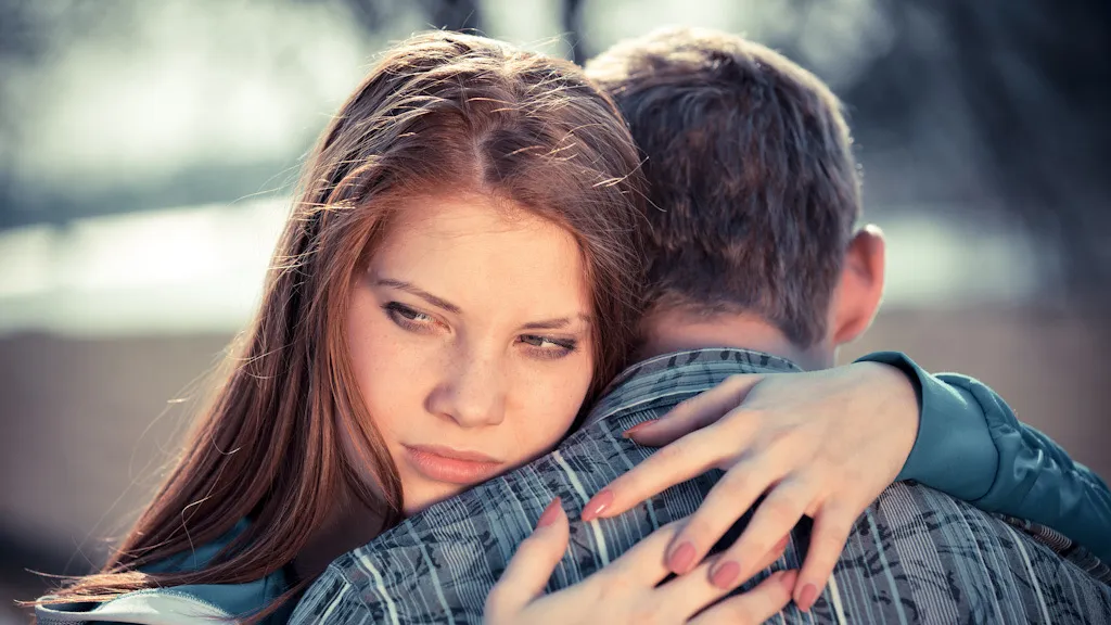 Как понять, что мужчина обманывает: 5 признаков, пропустить которые  значит убить отношения